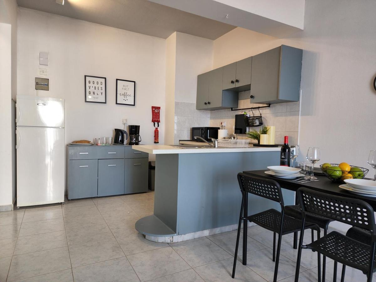 Kay'S City & Seaview One Bedroom Apartment Larnaca Exteriör bild