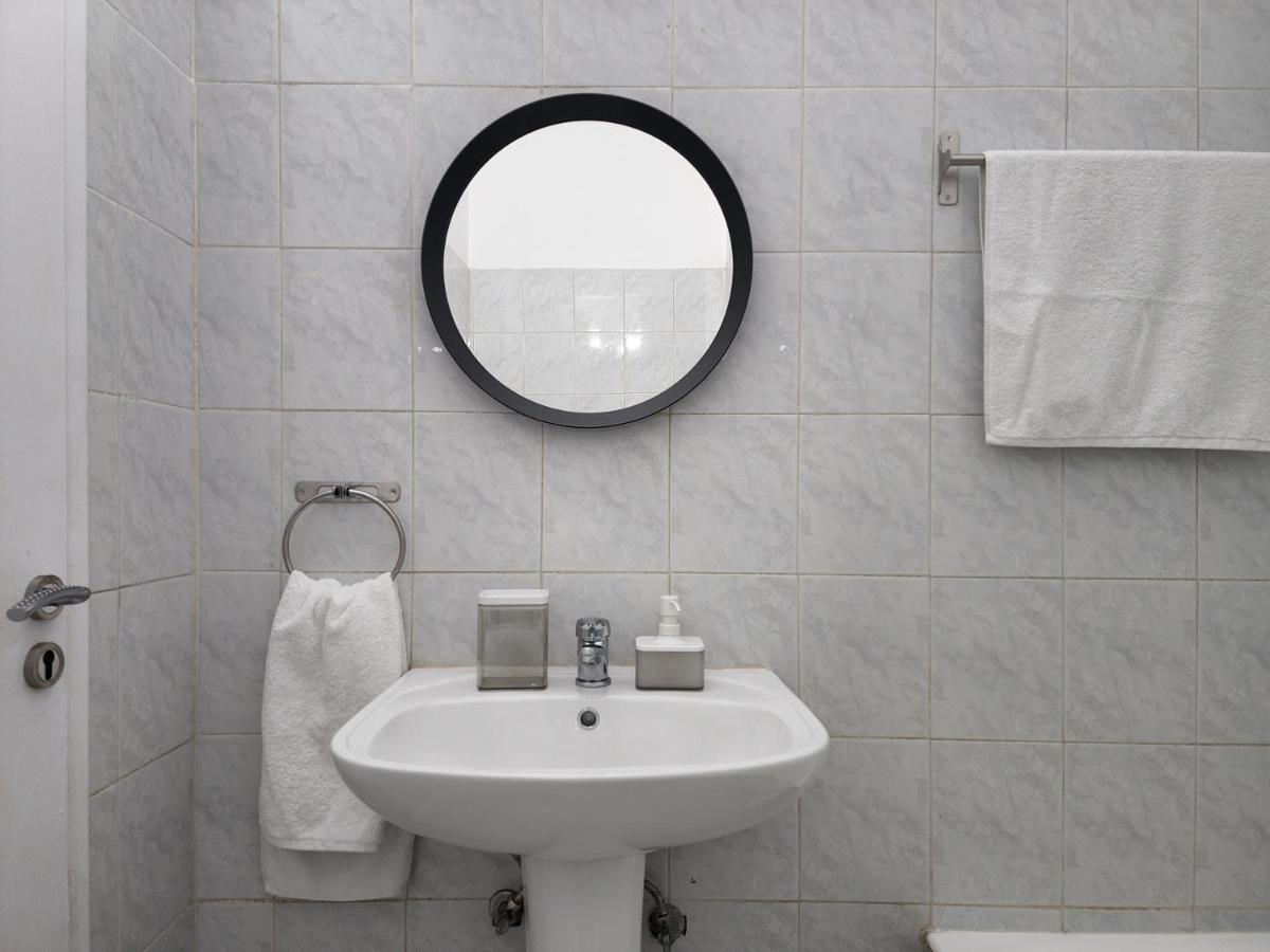 Kay'S City & Seaview One Bedroom Apartment Larnaca Exteriör bild