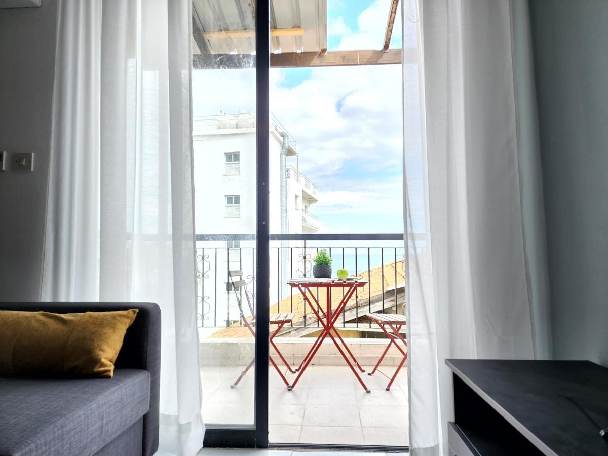 Kay'S City & Seaview One Bedroom Apartment Larnaca Exteriör bild